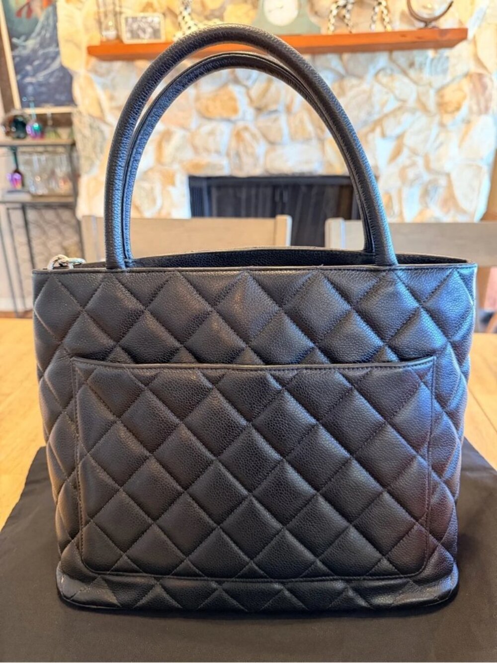 CHANEL Black Caviar Leather medium Tote medallion vintage Serious inquires only - Picture 4 of 11